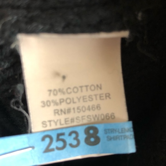 Truly Poppy • Crewneck Sweater w/Ruffle Detail. - Picture 4 of 6